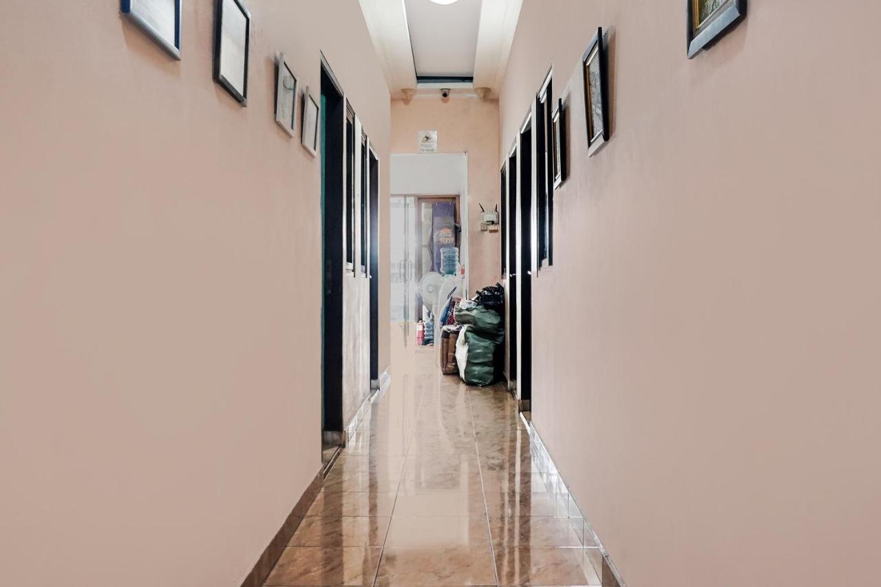 Oyo 91754 Wisma Tiqita Syariah Jacarta Exterior foto